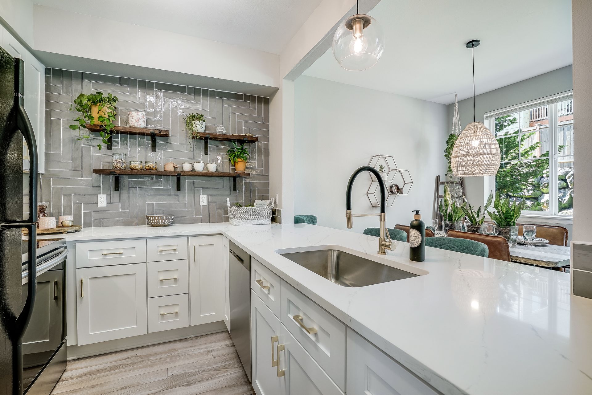 marble counters, one of the longest lasting kitchen countertop materials